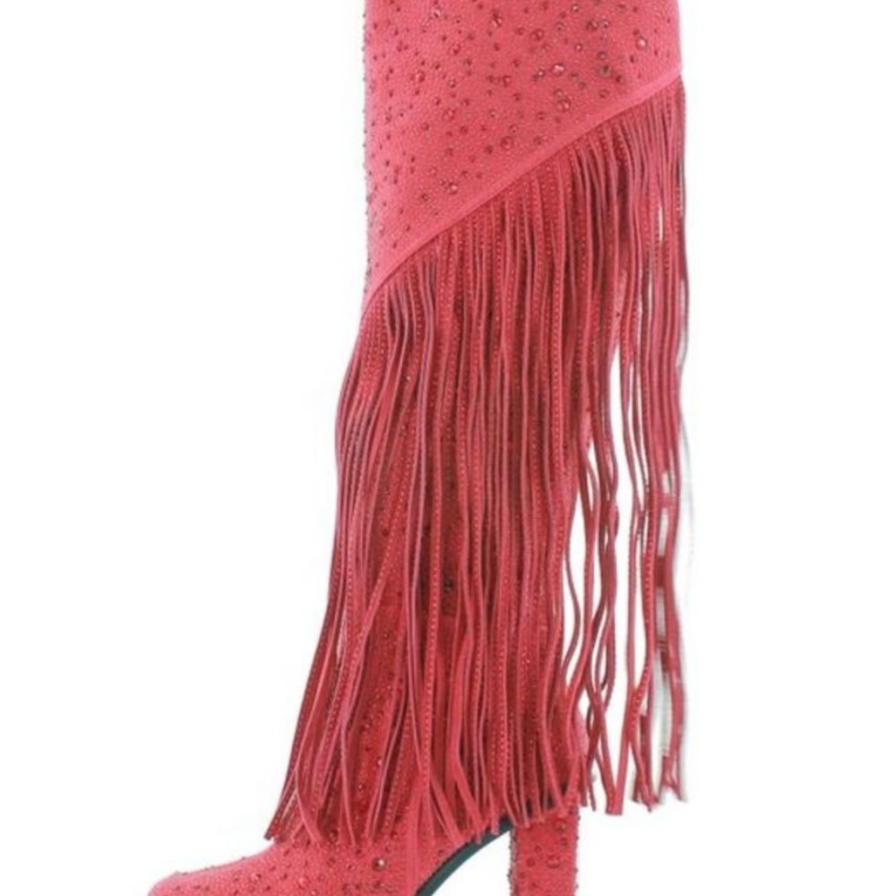 Fringe Khinestone Knee boots size
8.5 wide calf
$